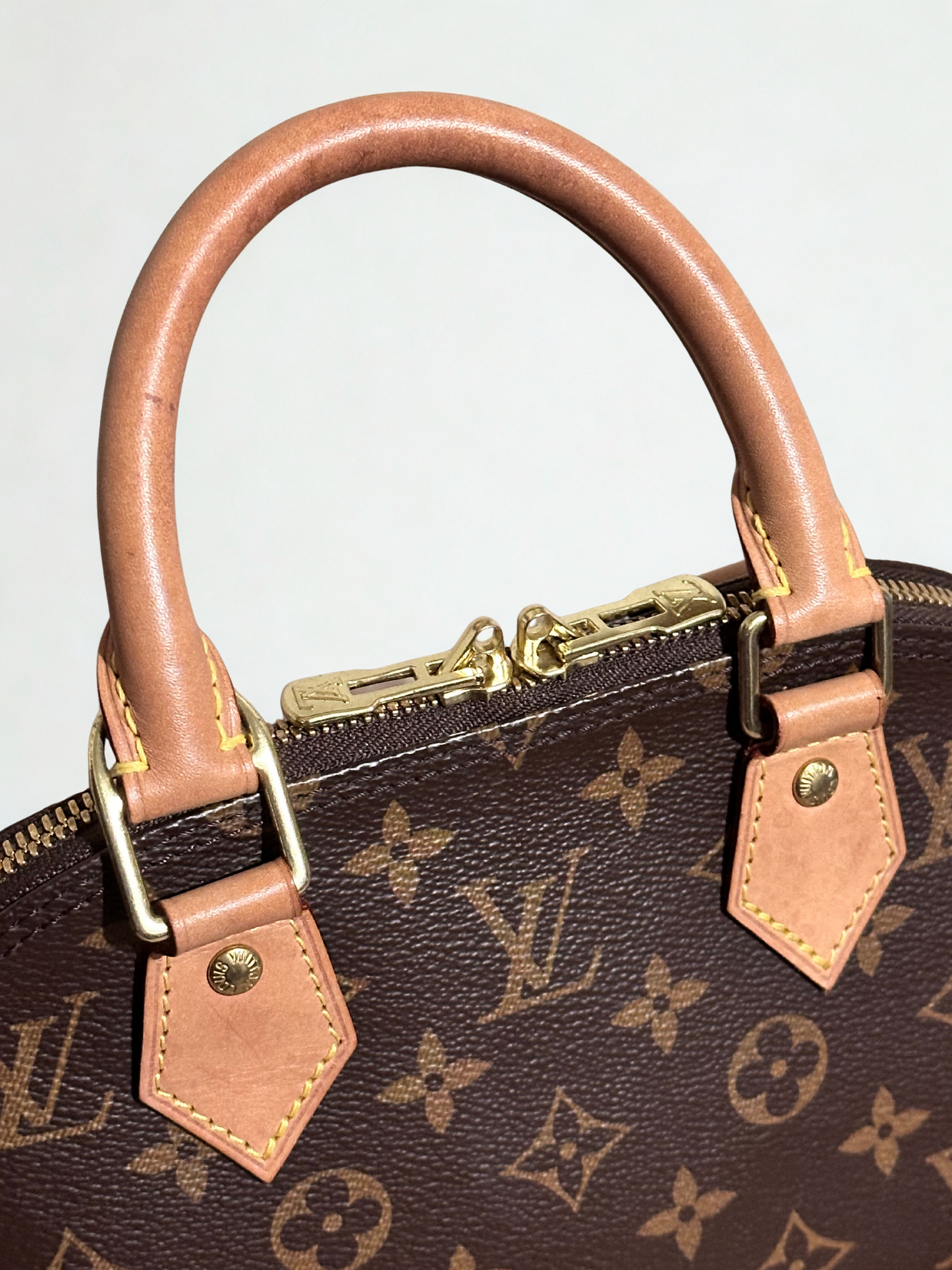 Louis Vuitton Monogram Alma BB