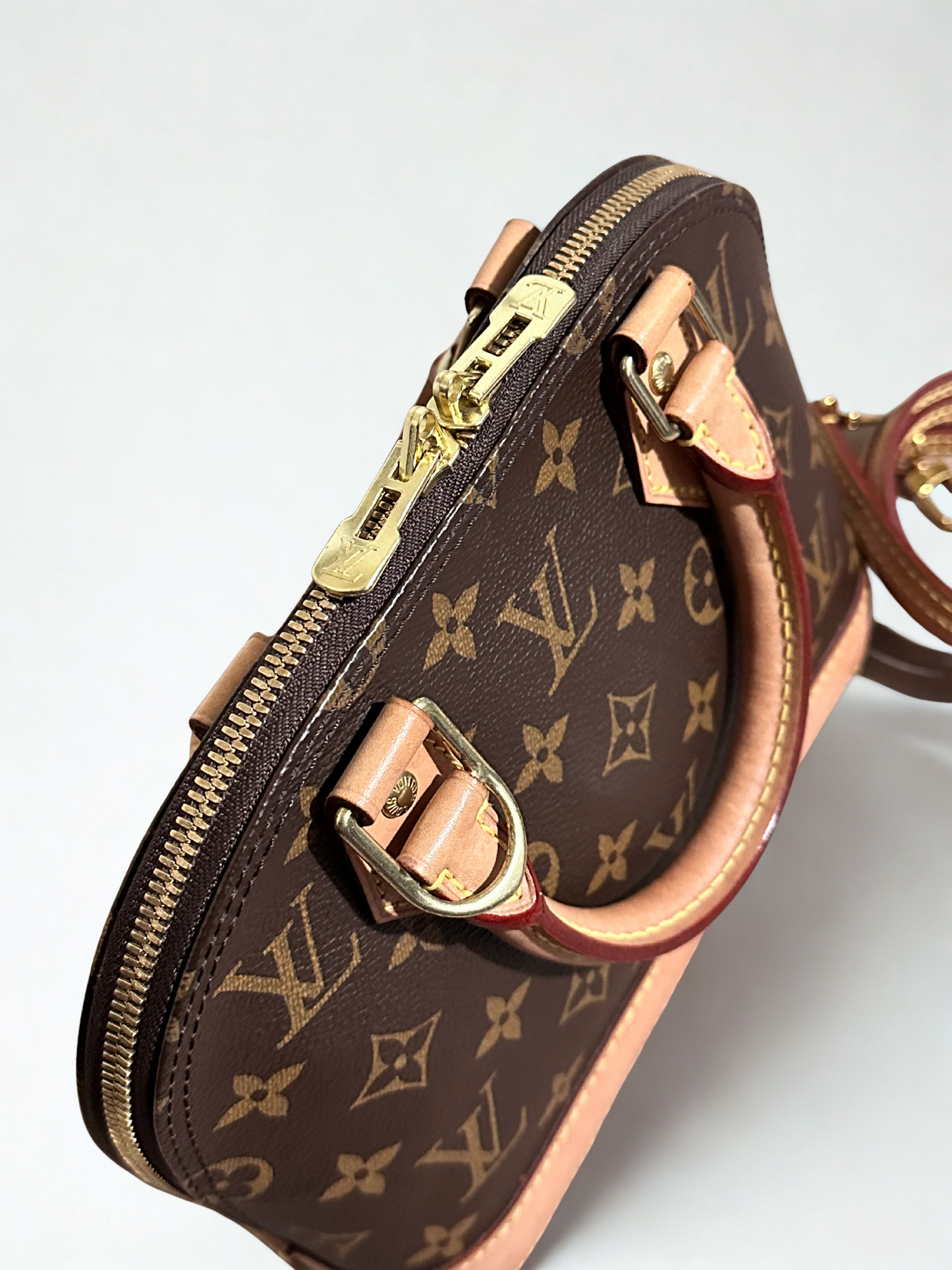 Louis Vuitton Monogram Alma BB